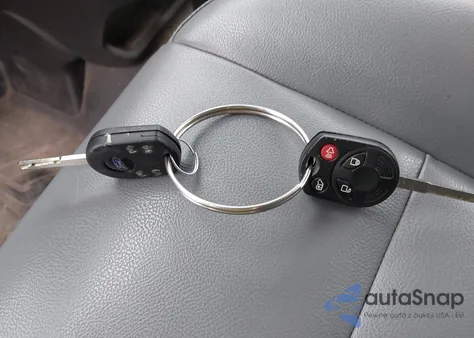 2018 Ford Transit-250 z USA, uszkodzony, nr VIN 1FTYR2CM4JKA11821